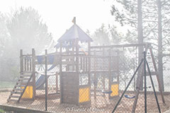 La niebla en el parque infantil